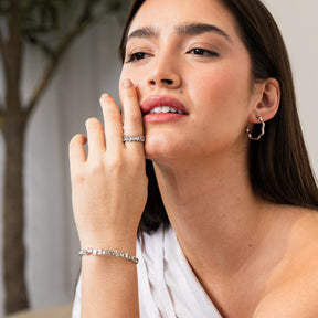 Anel Cravejado Zircônia Irregular Prata