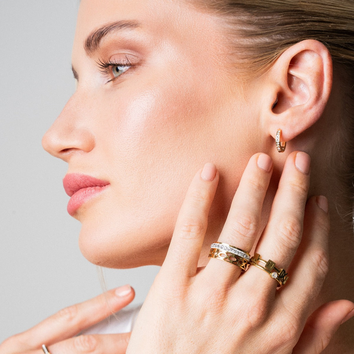 Brinco Mini Argola Banhado em Ouro 18K