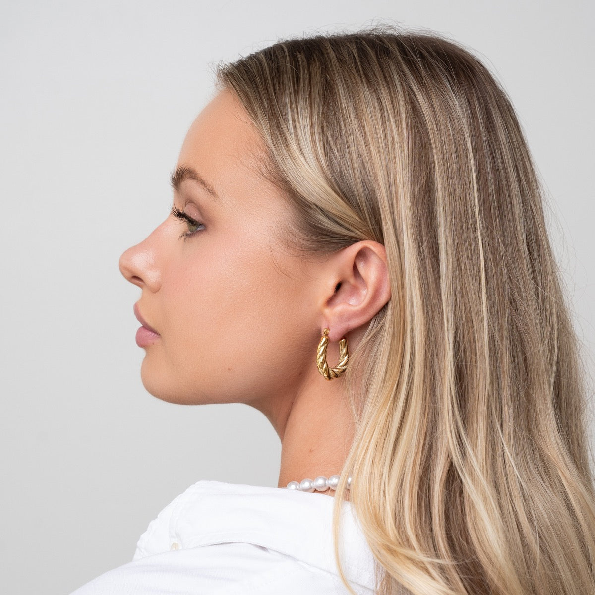 Brincos Argola Torcido Banhado a Ouro 18k