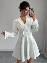 Vestido Blazer Curto Rodado Com Manga Longa E Botões