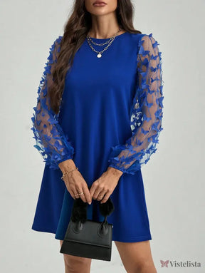 Vestido Curto Azul Com Mangas Transparentes Bordadas