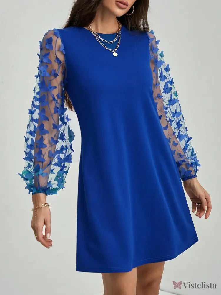 Vestido Curto Azul Com Mangas Transparentes Bordadas