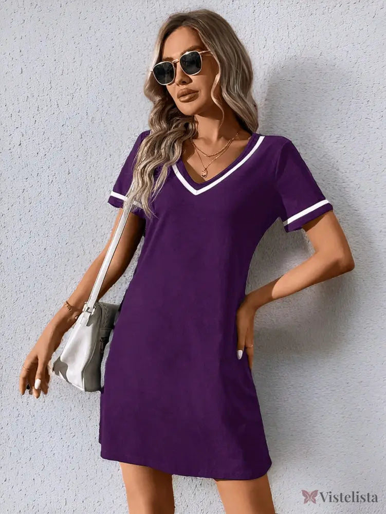 Vestido Curto Casual Decote V Com Detalhe Esportivo