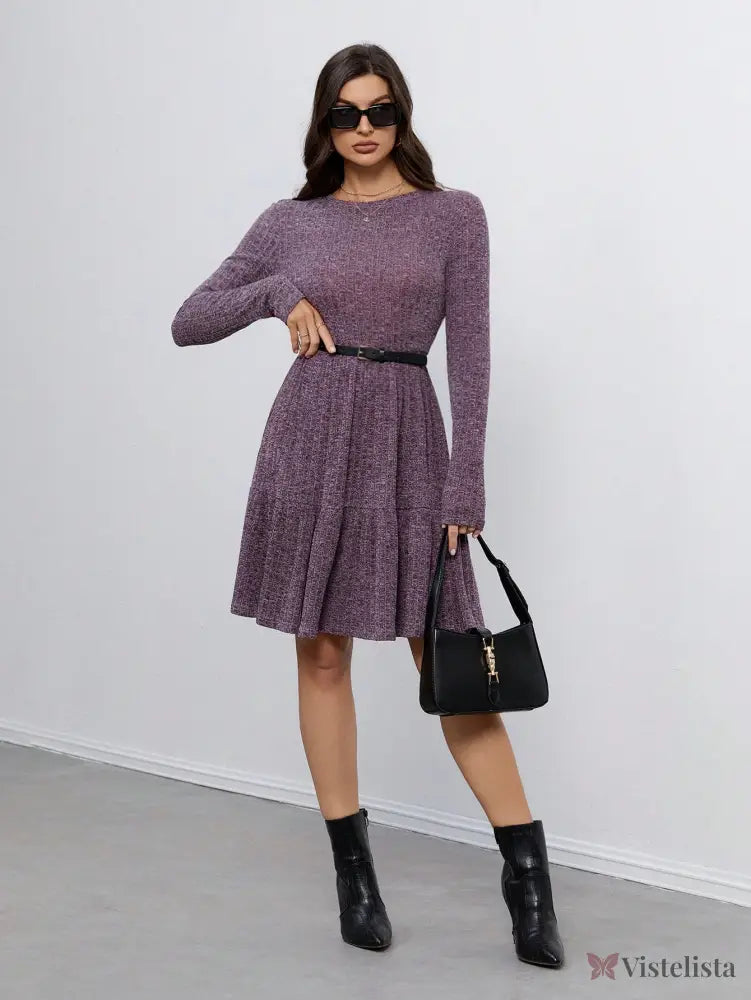 Vestido Curto De Manga Longa Com Cinto E Saia Rodada