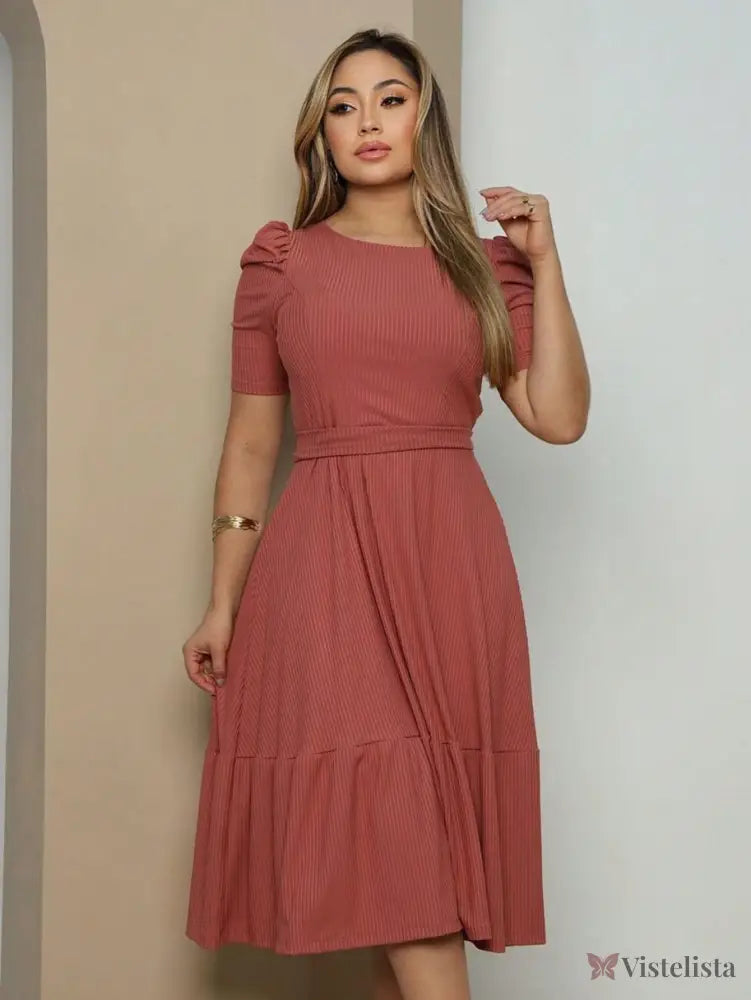 Vestido Midi Evasê Elegante Com Cinto E Babado Na Barra