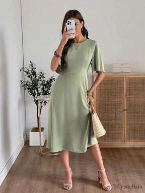 Vestido Midi Evasê Elegante Com Manga Flare