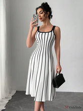 Vestido Midi Justo Listrado Com Decote Quadrado