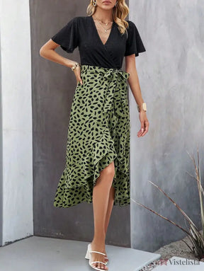 Vestido Midi Transpassado Com Saia Estampada